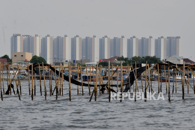 Banyak sekali suku-suku asli yang rumahnya terapung
