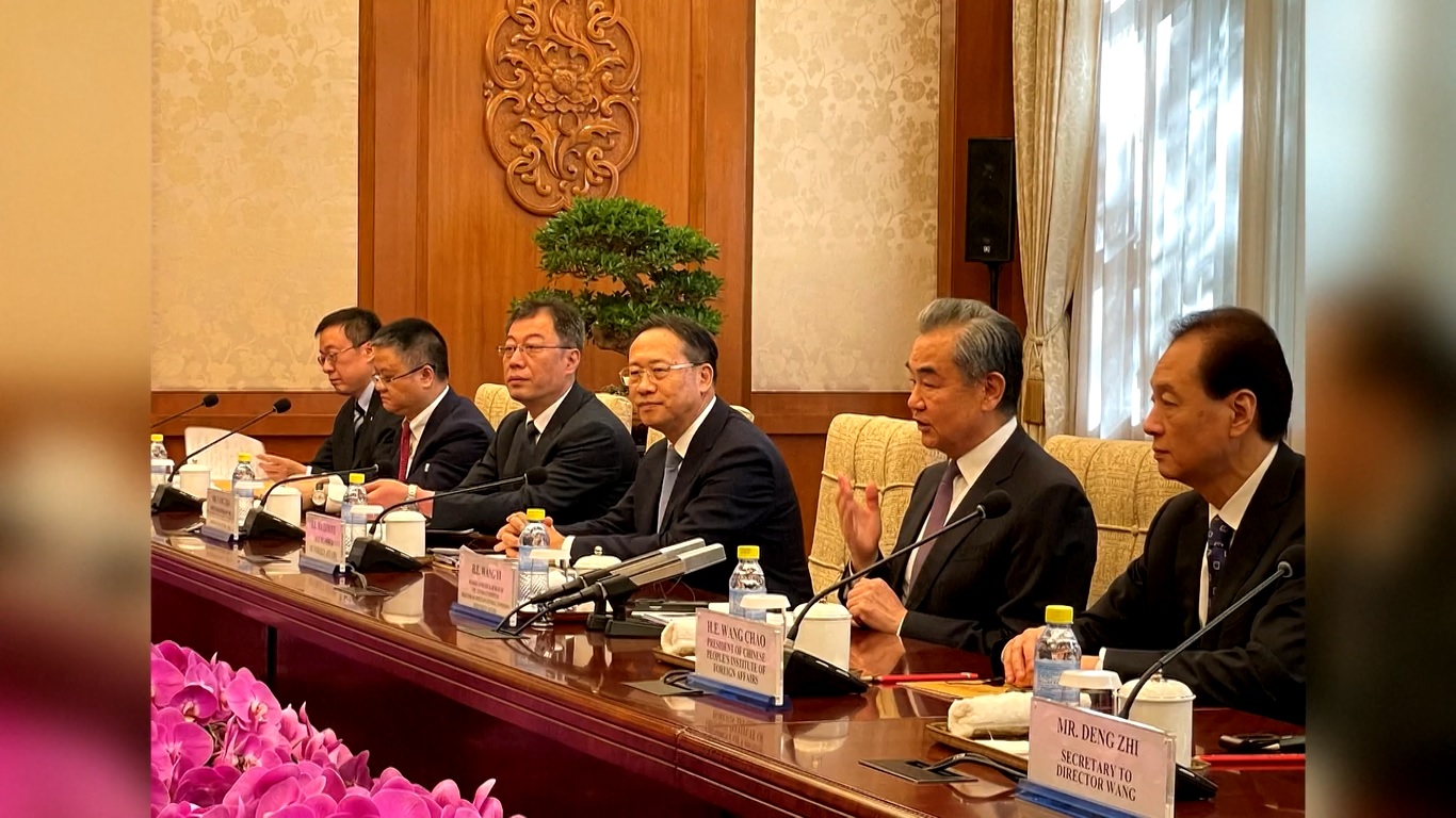 Beijing merupakan pemberhentian kedua para senator AS tersebut dan mereka juga dijadwalkan untuk mengunjungi Kota Xi&#039;an di barat laut Tiongkok