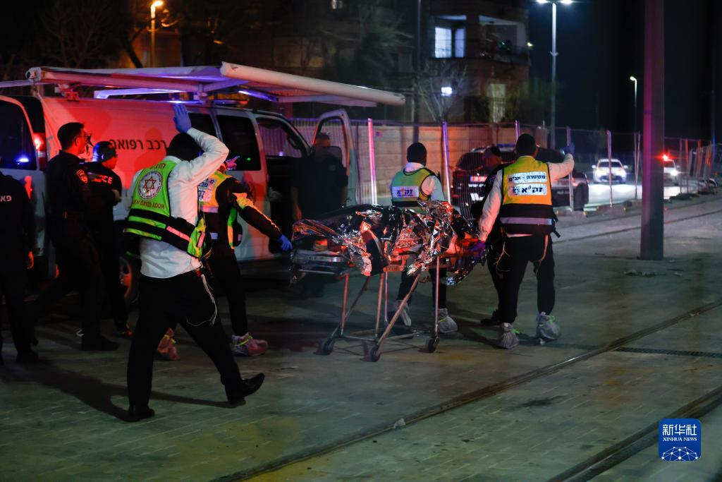 Penanggung jawab kepolisian daerah Yerusalem mengatakan kepada media bahwa peristiwa penembakan tersebut merupakan salah satu serangan yang paling serius dalam beberapa tahun terakhir